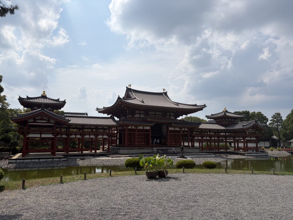 Phoenix Hall, with few visitors