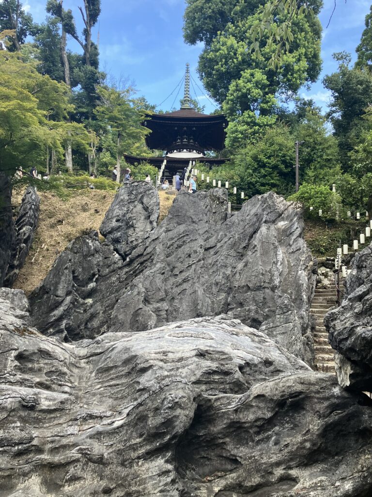 Wollastonite of Ishiyama-ji Temple
